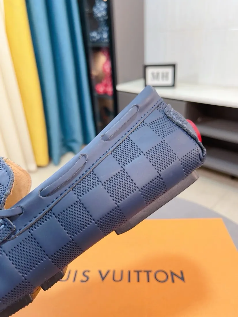 Men's men's shoes💰400🌹🌹[LV Louis Vuitton] New men's beanie shoes💝💝.. Top-grade imported cowhide embossed➕Comfortable leather lining. It is extremely skin-friendly and comfortable, feels very delicate, and the shape is very correct! Perfectly reflects the three-dimensional sense, code number: 38-44